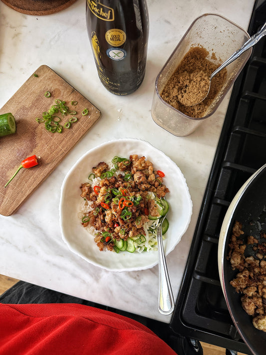 Salty, sticky chicken mince