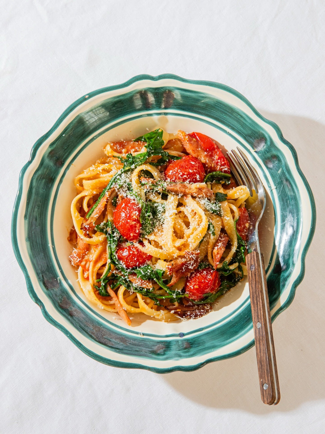 Ham, cherry tomato and rocket pasta