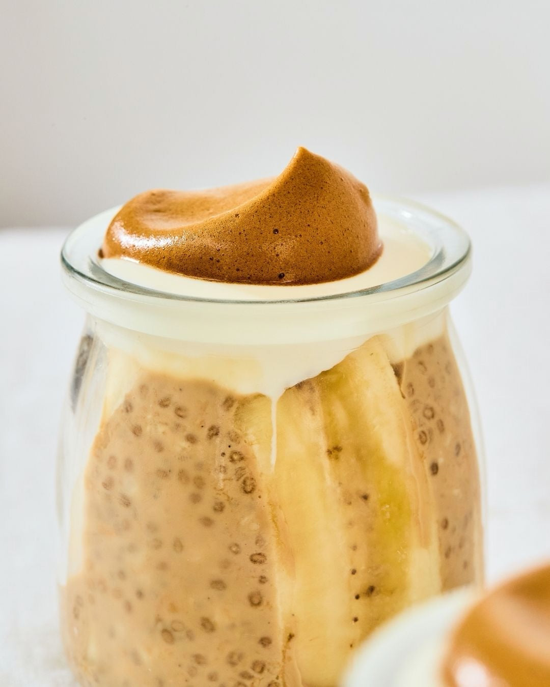 Coffee, oat and chia puddings